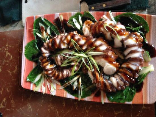 Anilao Shark Bait Bar and Grill